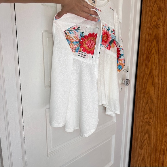 Savanna Jane Floral Embroidered Kimono Sleeve Blouse Flowy Relaxed Fit Boho - Picture 7 of 16